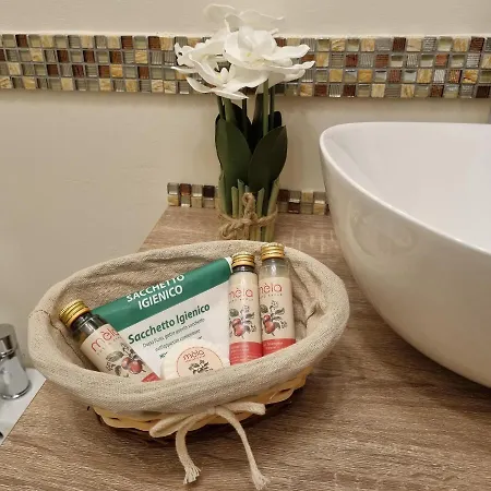 B&B Da Laura 산테오도로