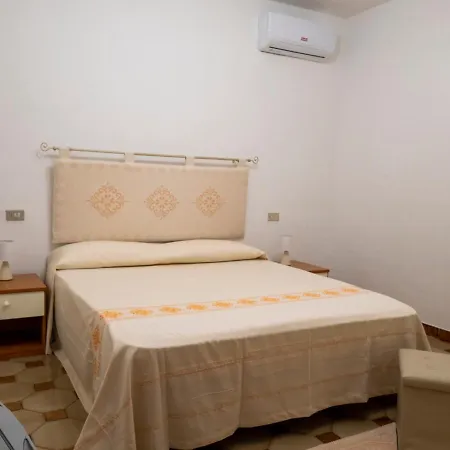 Da Laura B&B 산테오도로